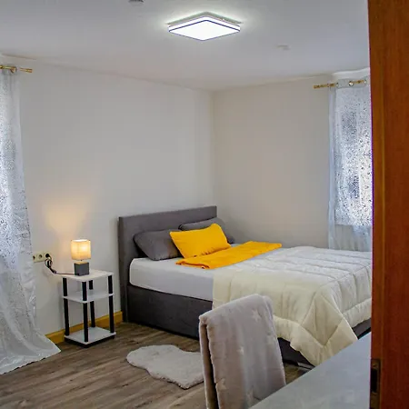 F&f - 3 Og - Zentral Mit Kostenfreien Privatparkplaetzen Und Wlan Prázdninový dům *