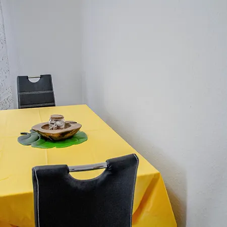 Prázdninový dům F&f - 3 Og - Zentral Mit Kostenfreien Privatparkplaetzen Und Wlan *