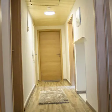 Prázdninový dům F&f - 3 Og - Zentral Mit Kostenfreien Privatparkplaetzen Und Wlan *