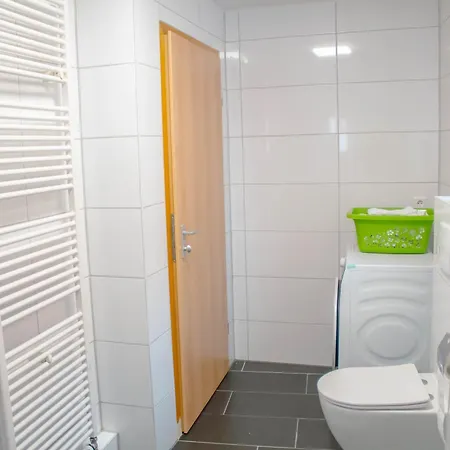 F&f - 3 Og - Zentral Mit Kostenfreien Privatparkplaetzen Und Wlan *