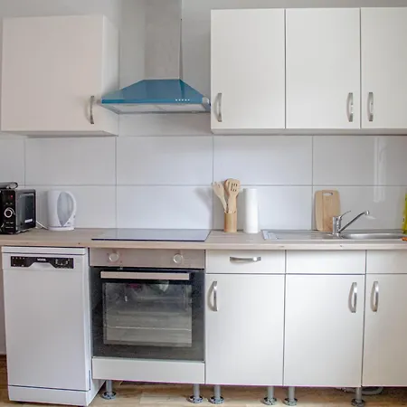 Prázdninový dům F&f - 3 Og - Zentral Mit Kostenfreien Privatparkplaetzen Und Wlan *