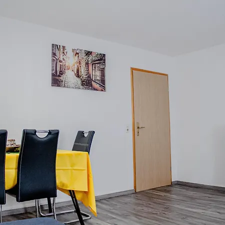 F&f - 3 Og - Zentral Mit Kostenfreien Privatparkplaetzen Und Wlan Prázdninový dům Ilsfeld