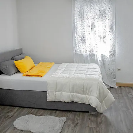 Prázdninový dům F&f - 3 Og - Zentral Mit Kostenfreien Privatparkplaetzen Und Wlan